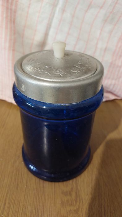 Вазы, чашки, кувшин и др.