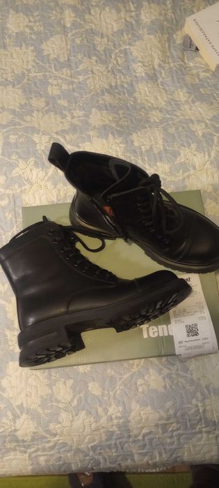 Нови кубинки TENDENZ, естествена кожа, Номер 36, но отговаря на 37.