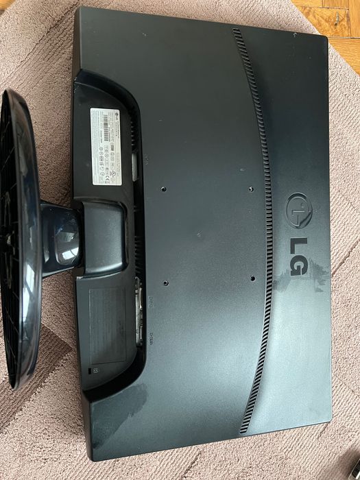 Монитор LG 22 “FLATRON W 2243T-PF