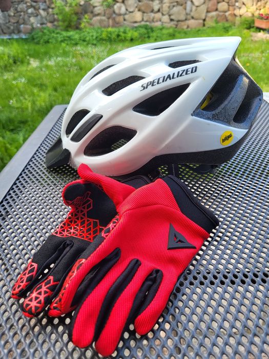 Каска Specialized MIPS детска