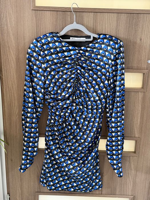 Zara рокля дълъг ръкав