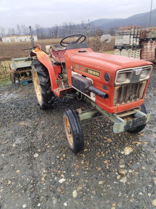 Tractor japonez yanmar  cu freza