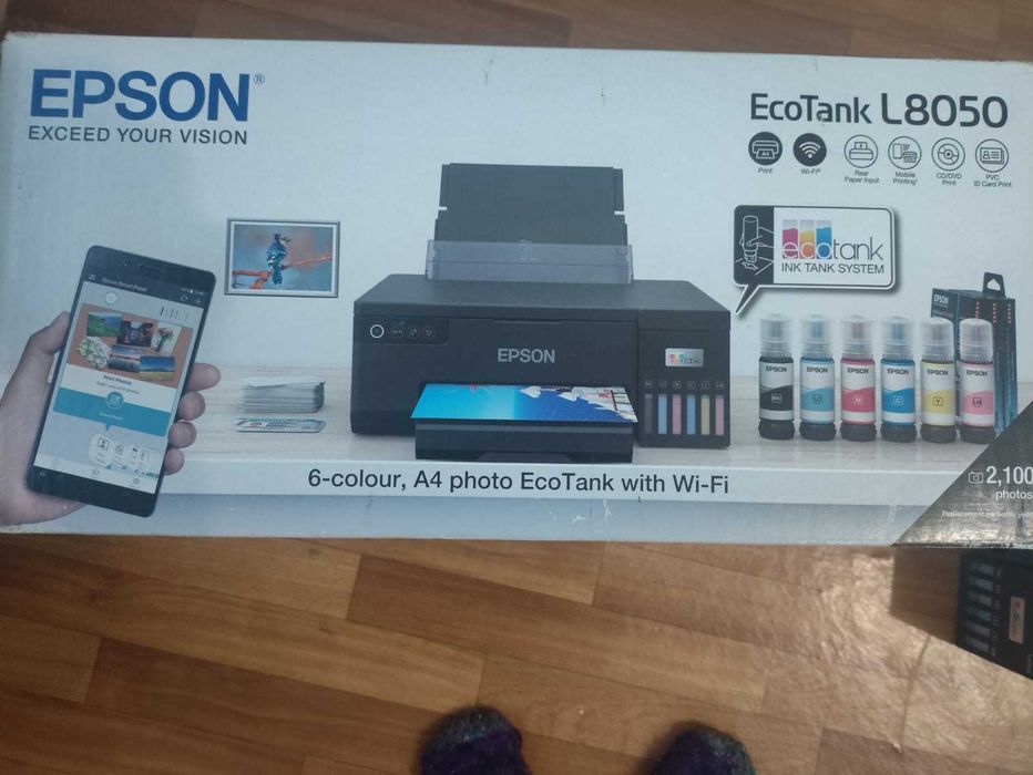 Продам цаетной принтер  Epson EcoTank L8050