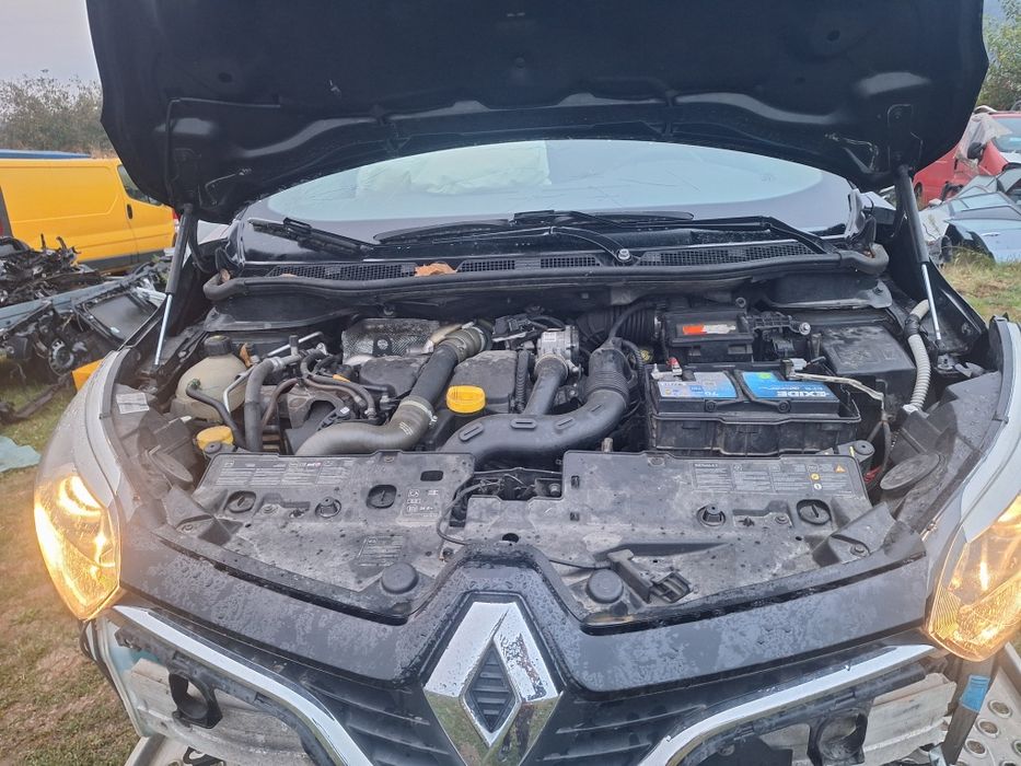 dezmembrez renault captur 1.5 dci