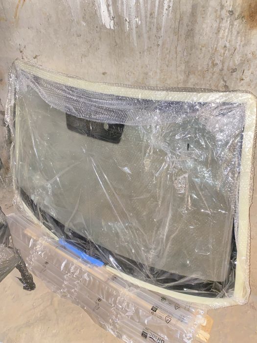 Лобовое стекло Хендай Байон полная комлектация