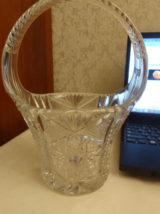 Продается ваза для декора , для фруктов