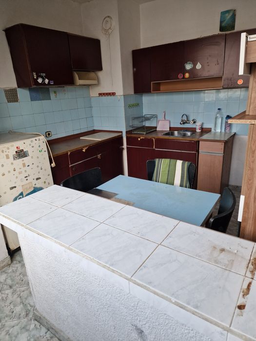 Продава 3стаен апартамент жк.Банишора