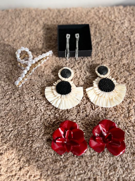 Обеци червени рози (цветя) Zara