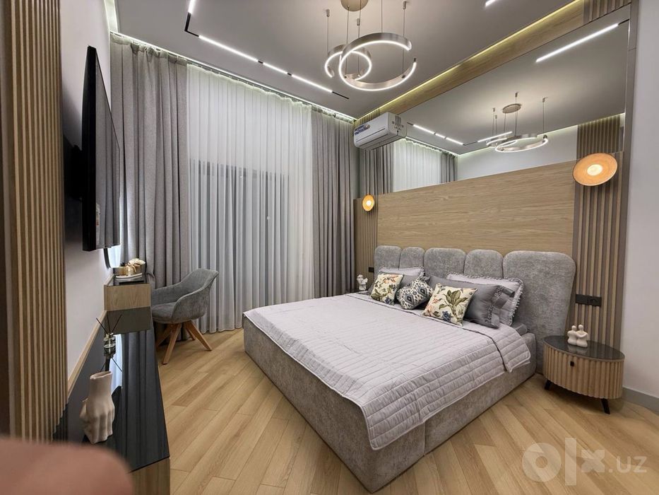 N_143  Golden House , Новомосковский, ком-4, новый авторский ремонт