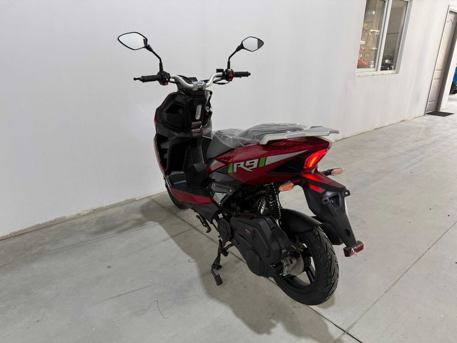 Scuter Breckner Germany model R9 nou Agramix