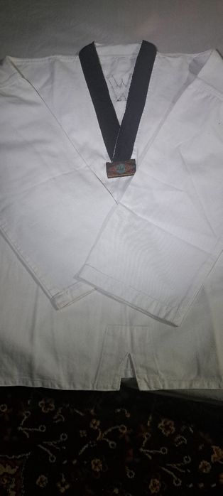 TAEKWONDO WTF, Kimonosi yangi