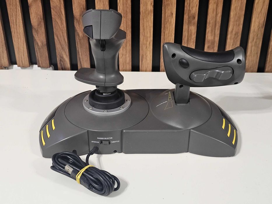 Rar editie limitata Controller zbor Thrustmaster Top Gun Afterburner 2