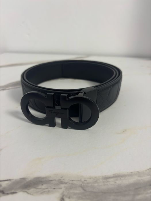 Curea Ferragamo Neagra