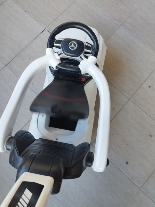 Детска кола Мерцедес AMG Бяла