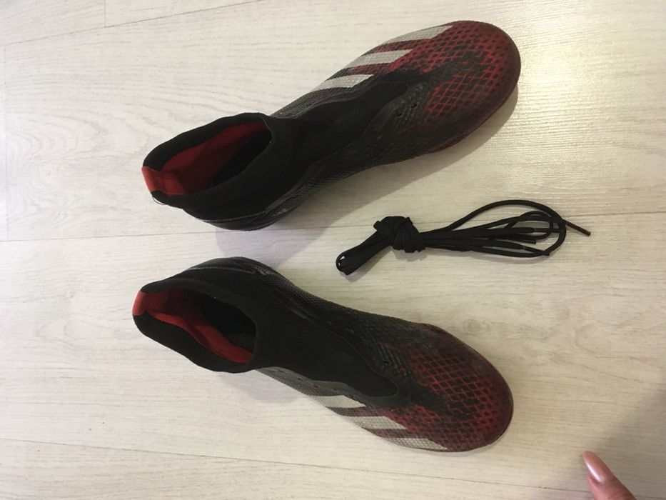 Футбольные бутсы (шипы) Adidas Predator