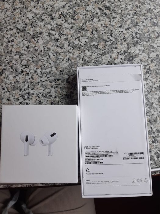 Продам Айфон 16про мах 1 тэрабайт Китай