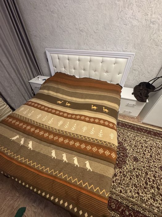 Двухспальная кровать