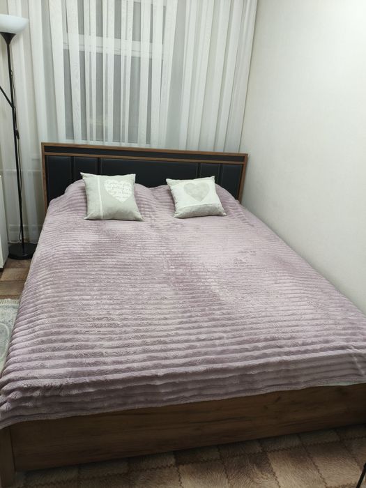 Продам: двухспальная кровать 200*160см