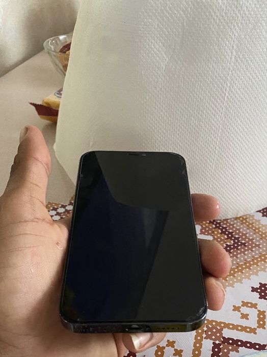 Vand iphone 12 pro telefonul este in stare perfecta pret negociabil