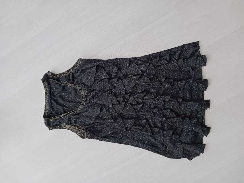 Бяла тениска Adidas, размер L, памук и еластан- 12лв.