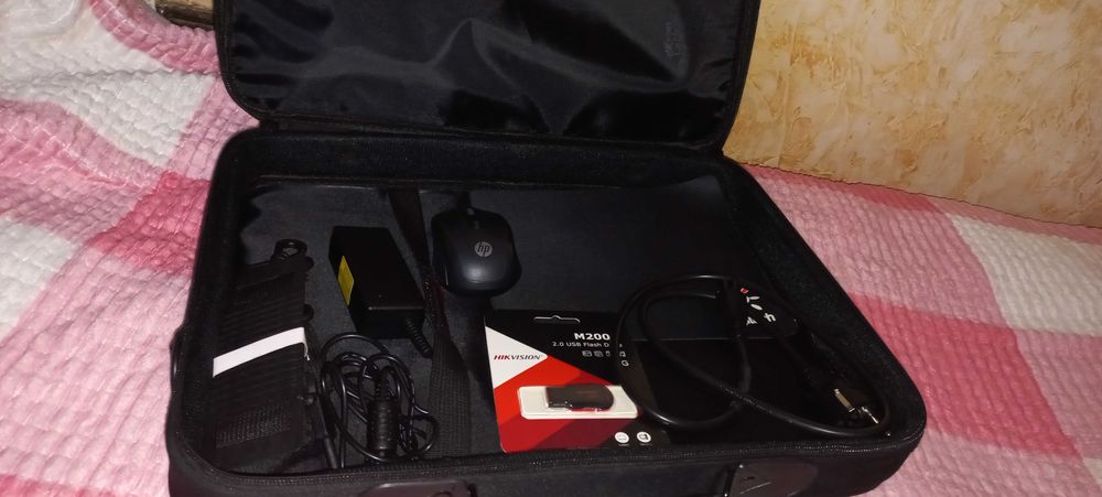 Продаеться ноутбук acer