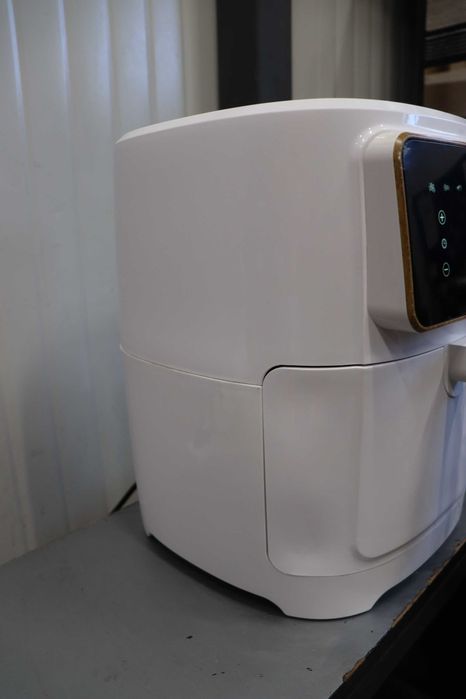 Air Fryer BERGNER, 1800W, 6,9л, 8 програми, керамично покритие