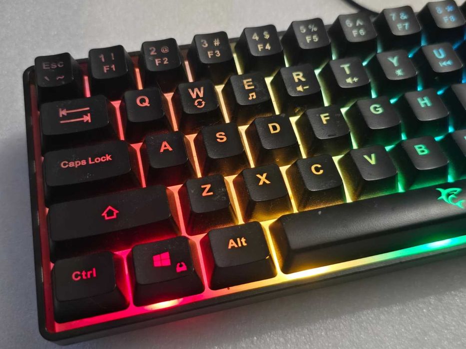 Tastatură Gaming White Shark Ronin GK-2201, Mecanică, Iluminare RGB, Layout 60%