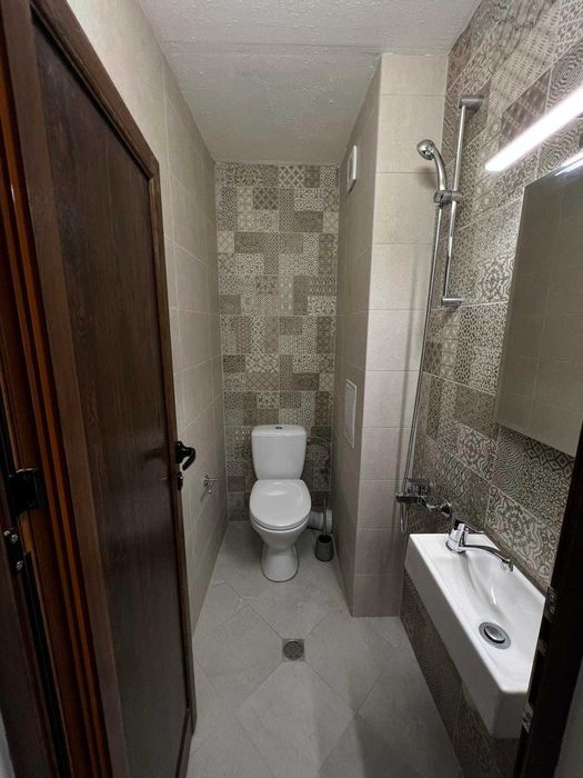 Дава се под наем Тристаен апартамент в София, Зона Б-19 - 100 кв.м за 1000 € - Снимка #1