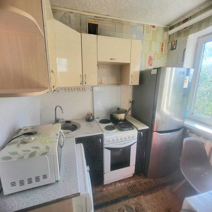 Продам 3 комнатную 4 микрорайон