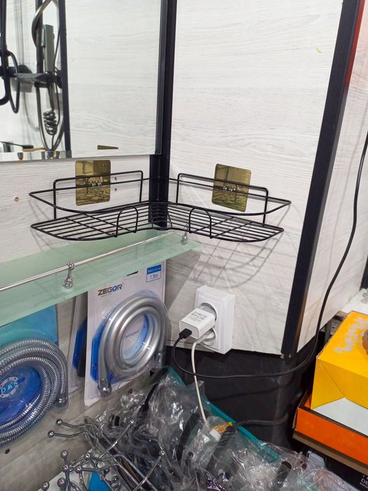 Уголок липочкали.