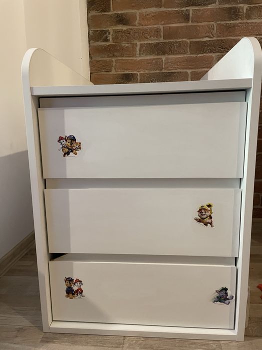 Креват със скрин за повиване