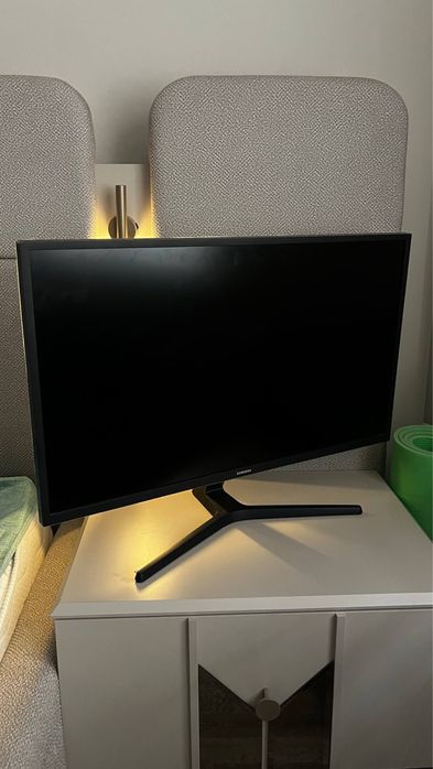 4K Монитор SAMSUNG 32 Диагонали Шикарный для игр и работы