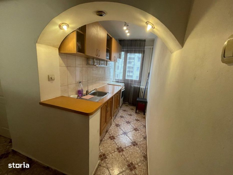 Apartament 2 camere, 41 mp, Craiovita Noua, zona Statia 30