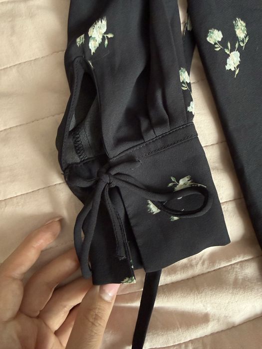 Платье H&M, до середины бедра
