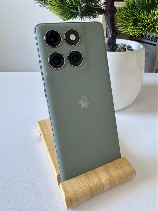 Motorola Edge 60 Pro & Samsung Galaxy Fit 3