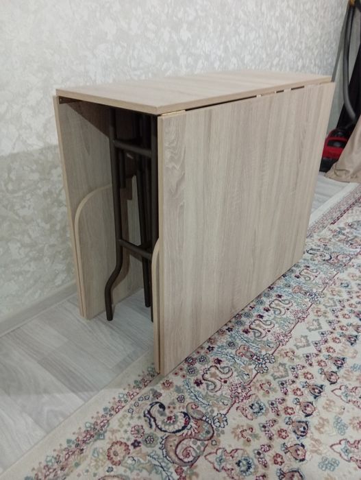 Стол новый пачти