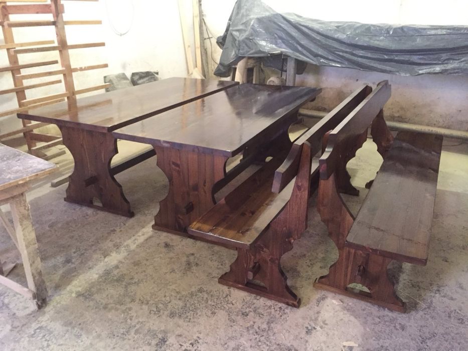 Баварски маси и пейки