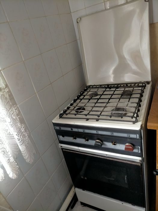 Продам Газовую плиту рабочая