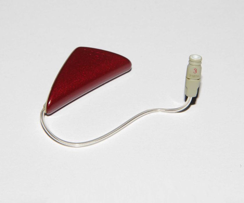 Слухови апаратчета Oticon Delta RIC hearing aid, две двойки апарати