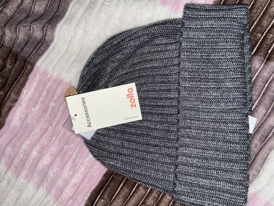 Продам шапку мужскую Zolla