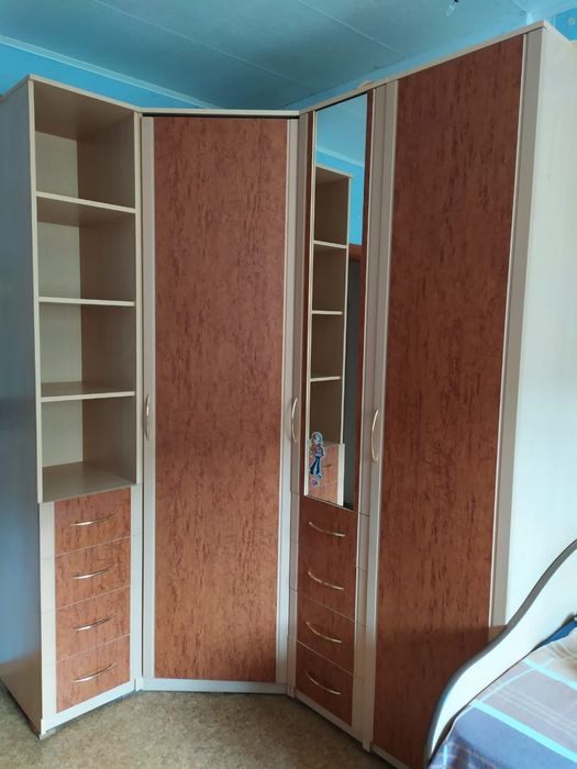 Продам мебельный гарнитур угловой