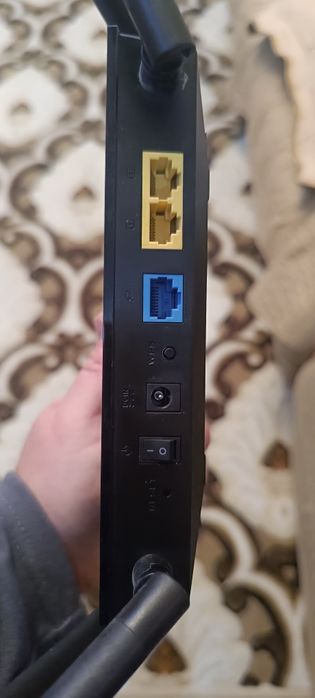 Продам роутер asus