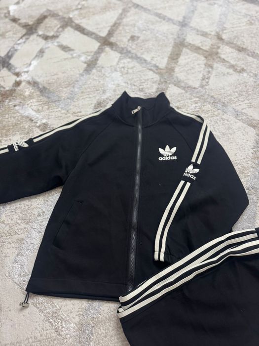 Продам детские вещи для девочек