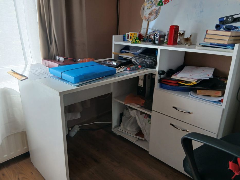 vand birou stare foarte buna