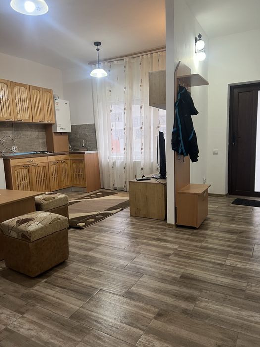 Vand apartament 3 camere central 55 mp Campulung Moldovenesc