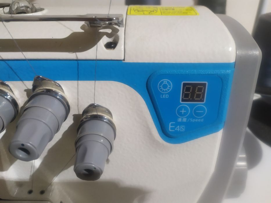 Продаются швейные маш. Jack A4 JackA2s  Jack A2s оверлог  E 3