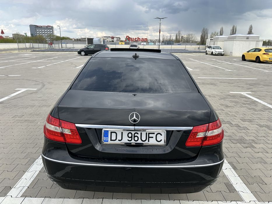 Mercedes-Benz E200