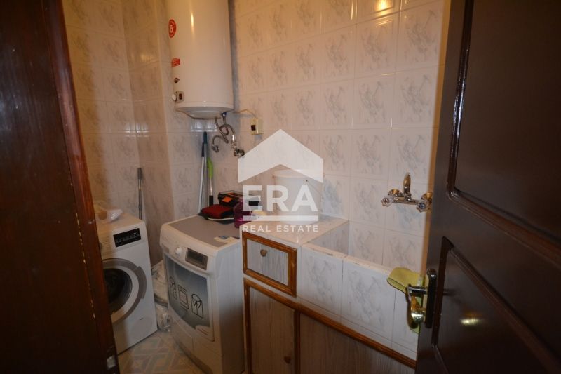 Продава се уникален многостаен апартамент в кв. Каменни Хасково