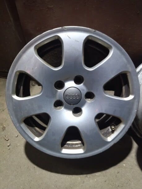 Продам диски R15 AUDI