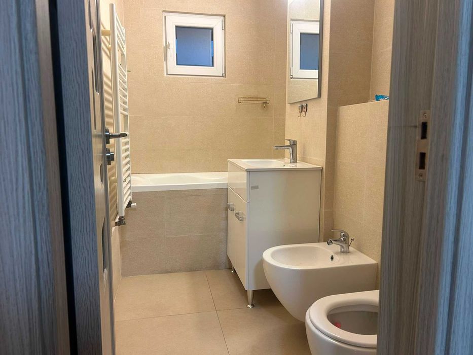 Ofer spre inchiriere apartament 2 camere zona foarte buna termen lung contract ANAF